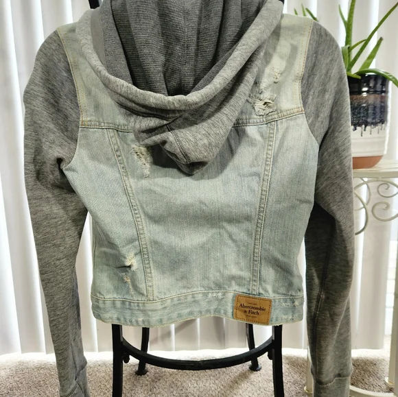 *SOLD* Abercrombie & Fitch Hooded Distressed Jean Jacket - Picture 2 of 7